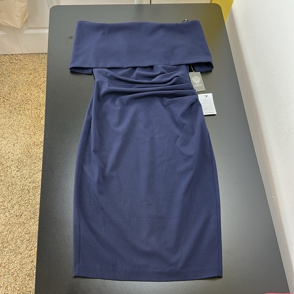 Vince Camuto Navy Off The Shoulder Sheath Dress Size 6 Ruching Elegant Cocktail - Picture 14 of 14